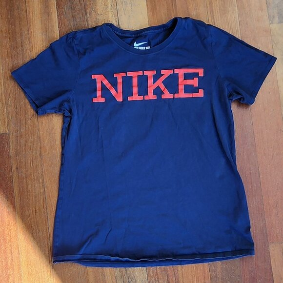 Nike Tops - Nike Navy/Red T-Shirt Size Large